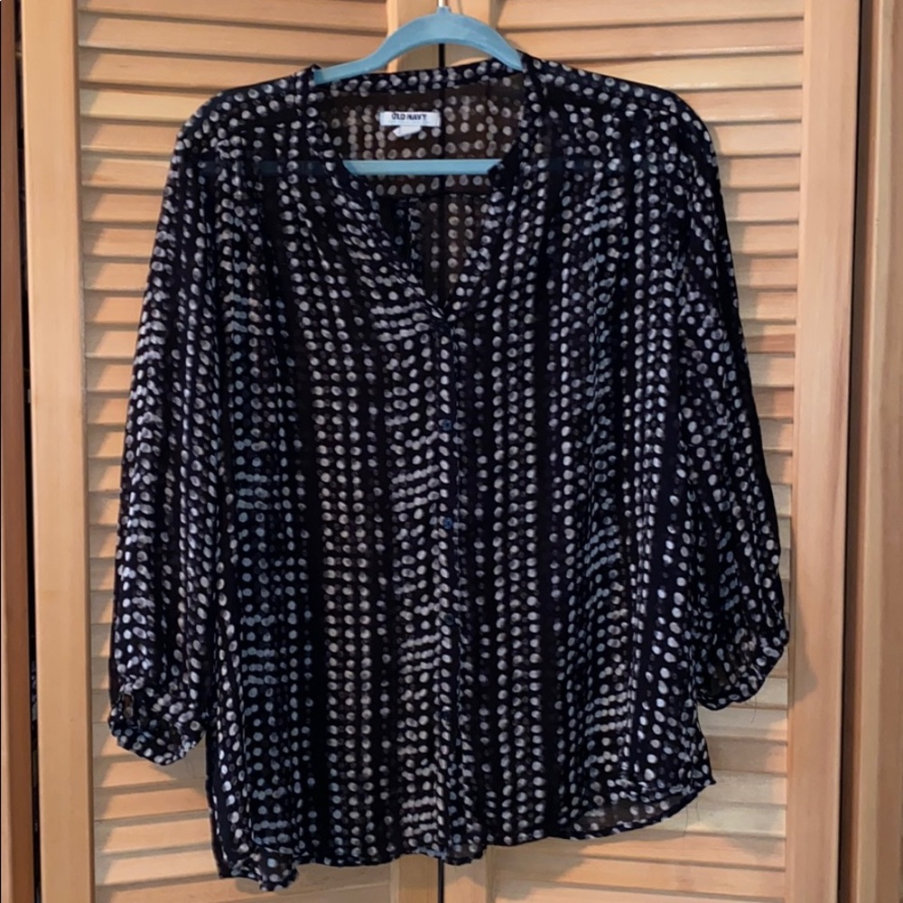 3/$15 Old navy sheer 3/4 sleeve button down blouse